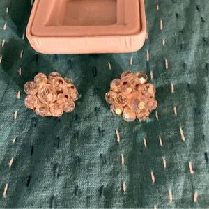 Vintage 1950s crystal earrings. Clear color, clip on, except condition!